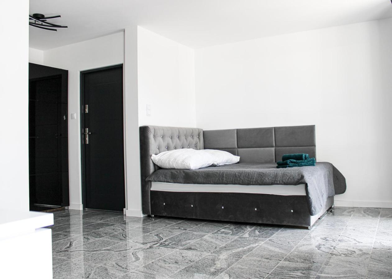 Apartament Black-Niska Z Garazem Podziemnym Kielce Dış mekan fotoğraf